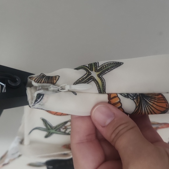 Urban Renewal, Medium, Cream, Seashell Print, Soft Shorts - Picture 3 of 4